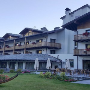 Nira Montana - Luxury Italy Holiday Packages - Hotel exterior