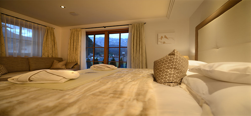 Pine Lodge Dolomites - Luxury Italy Holiday Packages - Chedul