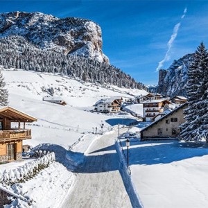 Pine Lodge Dolomites - Luxury Italy Holiday Packages - exterior
