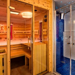 Pine Lodge Dolomites - Luxury Italy Holiday Packages - sauna