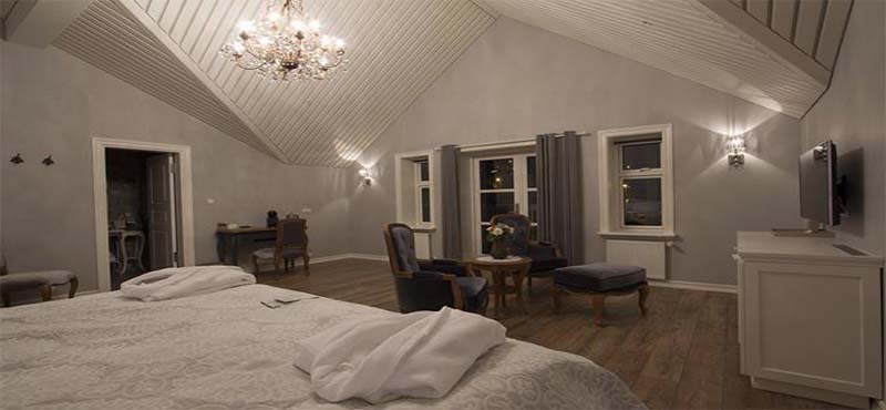 Siglo Hotel - Luxury Iceland Holiday Packages - junior suite