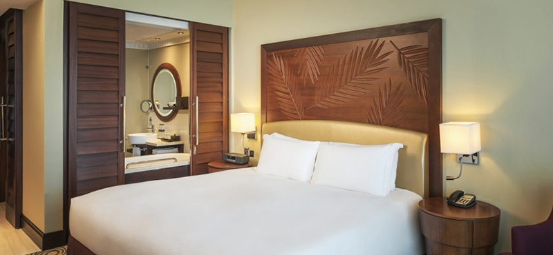 luxury club 2 - sofitel dubai jumeirah beach - luxury dubai holidays