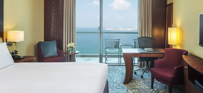 luxury club - sofitel dubai jumeirah beach - luxury dubai holidays