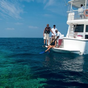 snorkeling - the sun siyam iru fushi - luxury maldives holidays