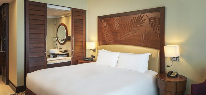 superior king room 2 - sofitel dubai jumeirah beach - luxury dubai holidays