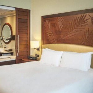 superior king room 4 - sofitel dubai jumeirah beach - luxury dubai holidays