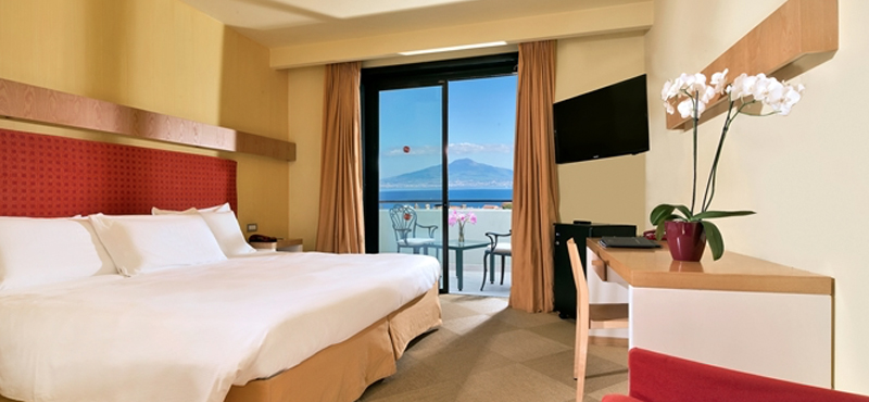 King Guest Room 3 - Hilton Sorrento Palace - Luxury Italy holiday Packages