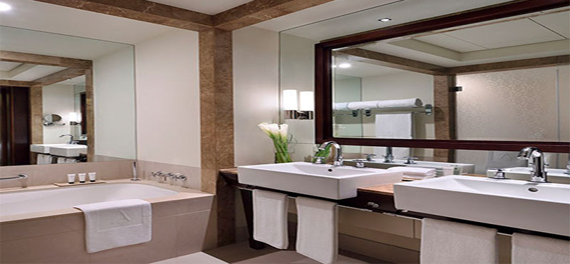 The Palace Downtown Dubai Luxury Dubai Holiday Packages Deluxe Fountain View Room Bathroom