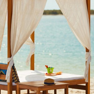 beach cabana - yas viceroy abu dhabi - luxury abu dhabi holidays