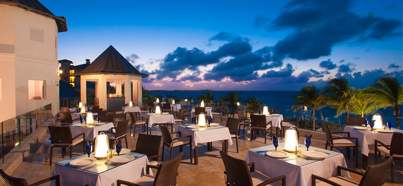 dining - 10 reasons why your next family holiday should be aat beaches resorts