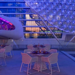 dining 2 - yas viceroy abu dhabi - luxury abu dhabi holidays