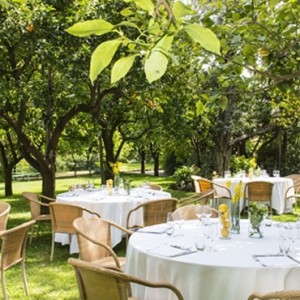 garden dining - Hilton Sorrento Palace - Luxury Italy holiday Packages