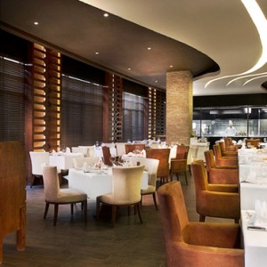 restaurants - sofitel the palm dubai - luxury dubai holiday packages