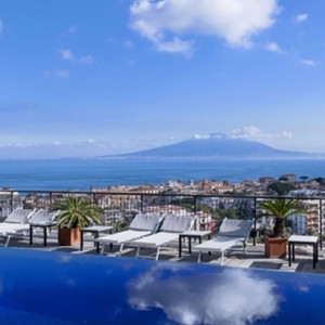 rooftop pool 2 - Hilton Sorrento Palace - Luxury Italy holiday Packages