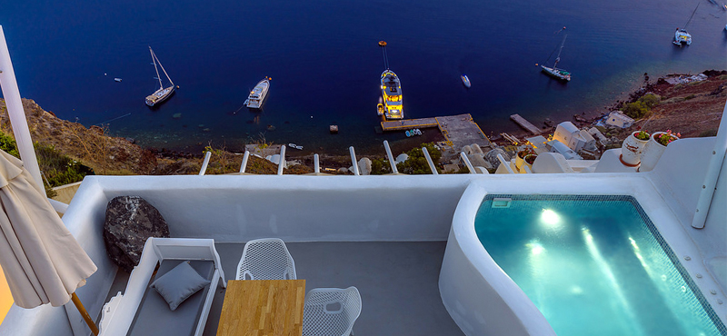 Senior Suite 3 - la perla villas santorini - luxury santorini holiday packages