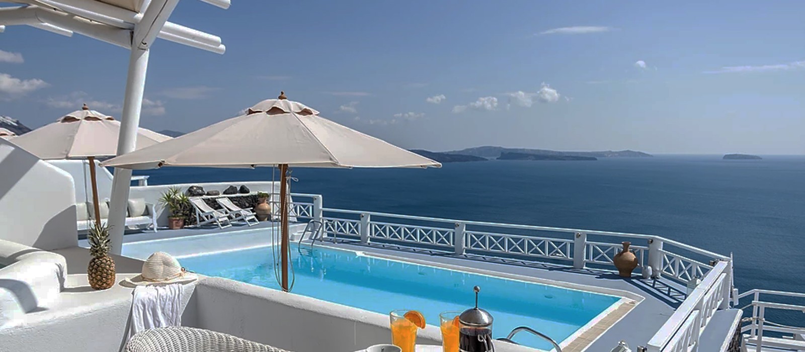 header 1 - la perla villas santorini - luxury santorini holiday packages