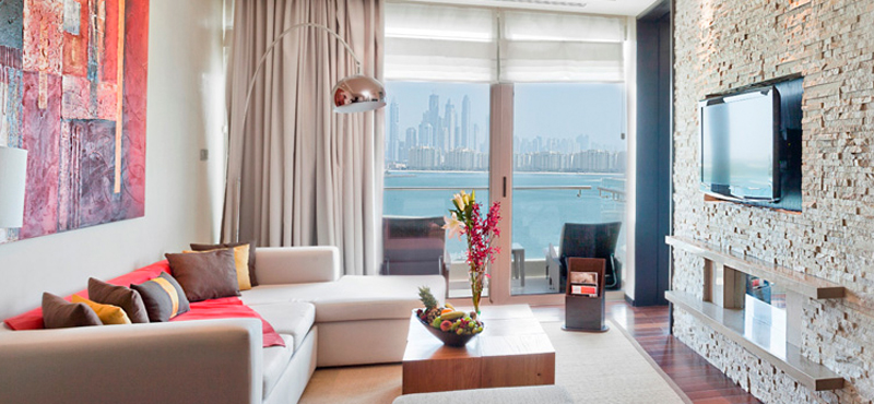 Family Suite - Luxury Dubai holidays Packages - Deluxe Room bathroom