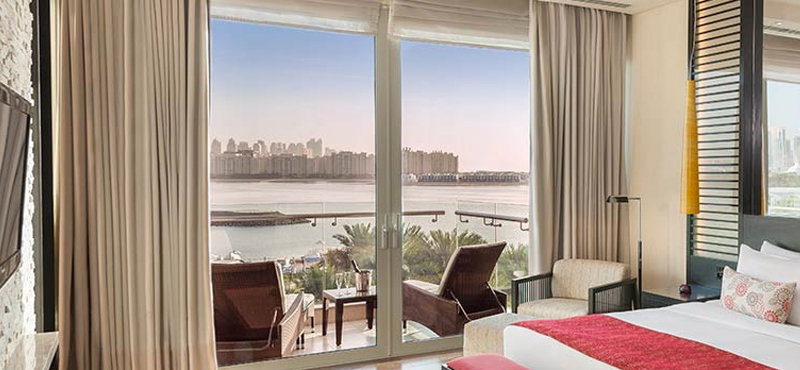 King Suite - Luxury Dubai holidays Packages - Deluxe Room bathroom