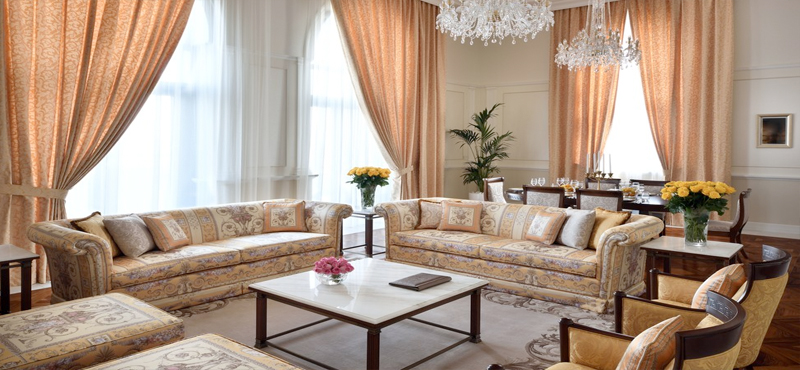 Palazzo Versace - Luxury Dubai Holiday packages - Signature Suites living area