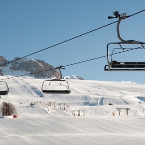 Pragelato Vialetta - Luxury Italy Holiday Packages - ski cables