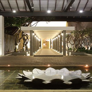 AVANI Kalutara Resort - Luxury Sri Lanka Holiday Packages - Entrance
