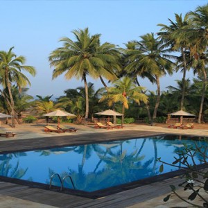 AVANI Kalutara Resort - Luxury Sri Lanka Holiday Packages - Pool during the day1