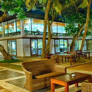 AVANI Kalutara Resort - Luxury Sri Lanka Holiday Packages - restaurant