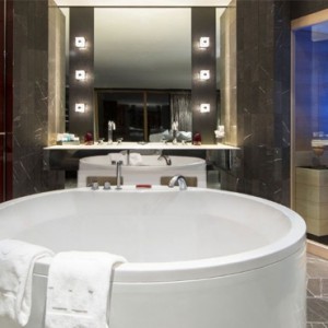 E WOW 6 - w verbier - luxury ski resorts