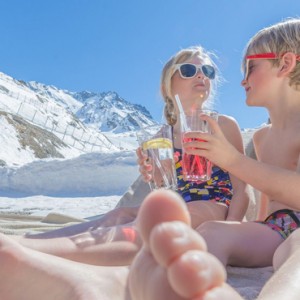 family - Koh i Nor Hotel - luxury canada holiday packages
