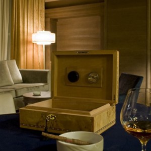 Cigar Bar - grand hotel savoia - luxury italy holiday packages