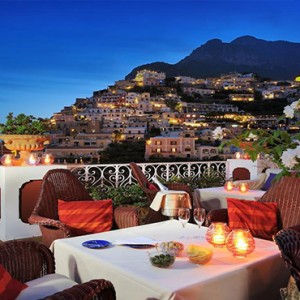 Le Sirenuse - Luxury Italy holiday Packages - dining with a view