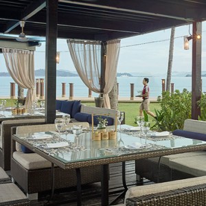 bar and grill - shangri la tanjung aru - luxury borneo holiday packages