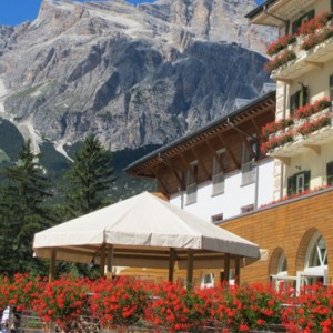 exterior 4 - grand hotel savoia - luxury italy holiday packages