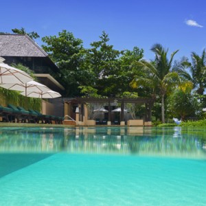 pool - gaya island resort borneo - luxury borneo holiday packages