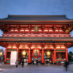tokyo temple - essential japan tour - luxury japan holiday packages