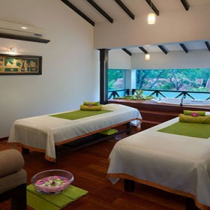 Cinnamon Lodge Habarana - Luxury Sri Lanka Holiday Package - spa treatment room