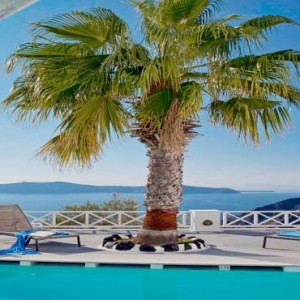 Cliff Side Suites Santorini - Luxury Greece holiday Packages - Pool bar