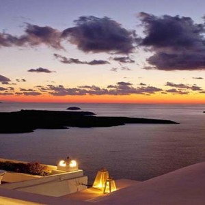 Cliff Side Suites Santorini - Luxury Greece holiday Packages - sunset views1