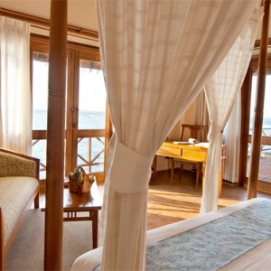 Sun Aqua Vilu Reef - Luxury Maldives holiday Packages - Aqua suite bedroom1