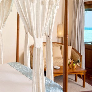 Sun Aqua Vilu Reef - Luxury Maldives holiday Packages - Reef Villa bedroom