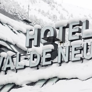 exterior 2 - Hotel Val de Neu - Luxury Ski Holiday Packages