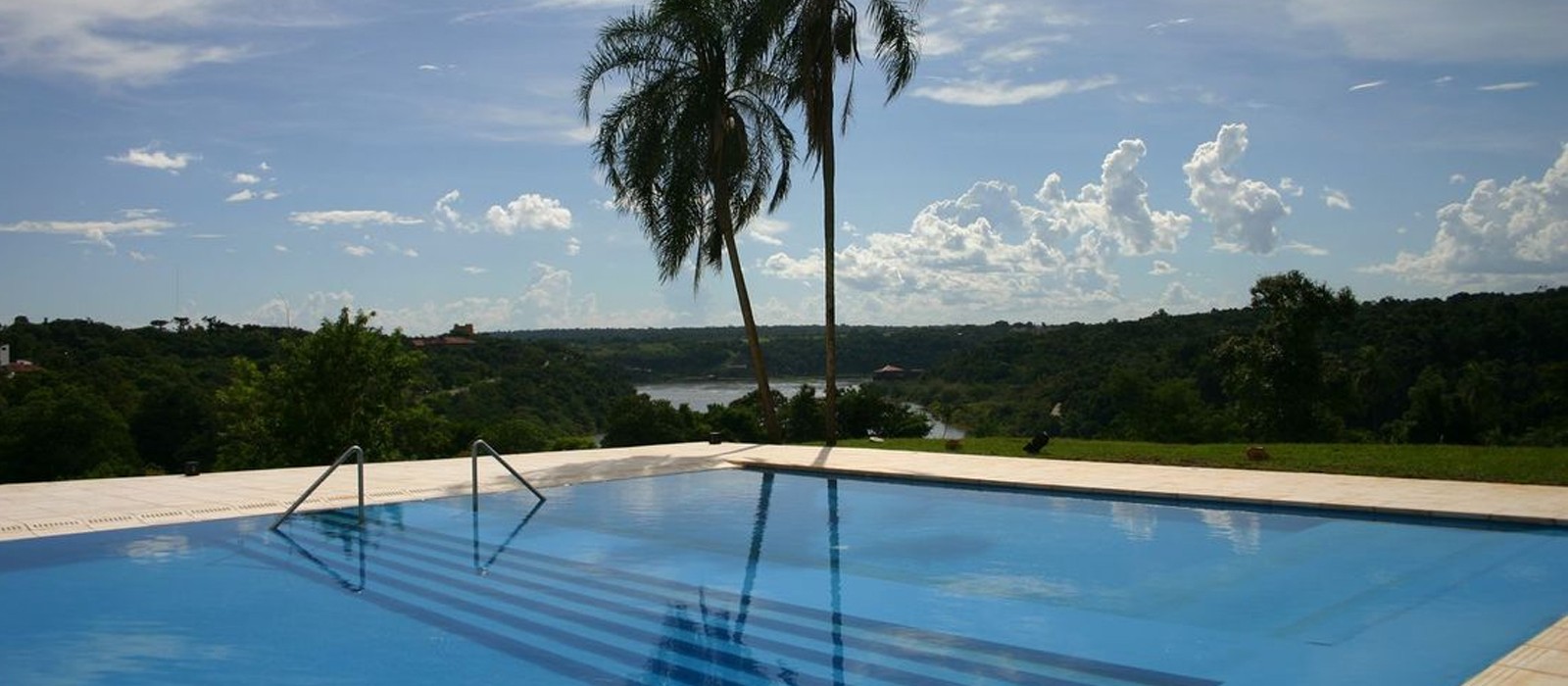 header - Panoramic Grand Hotel Iguazu - Luxury Galapagos holiday packages