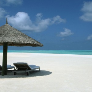 luxury maldives holiday packages COMO cocoa island beach