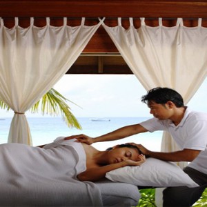 luxury maldives holiday packages COMO cocoa island spa