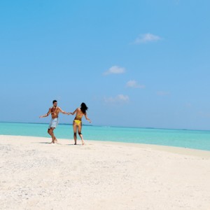 Luxury Maldives holiday packages - Kanuhura Maldives - beach