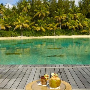 luxury bora bora holiday packages - intercontinental bora bora resort and thalasso spa - dining