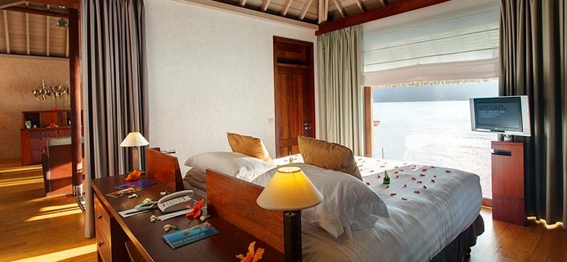 luxury bora bora holiday packages - intercontinental bora bora resort and thalasso spa - emerald overwater villa
