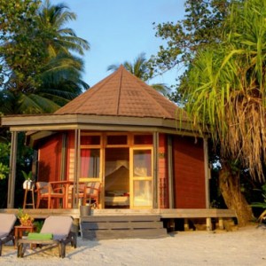 luxury maldives holiday packages - komandoo island - beach villa