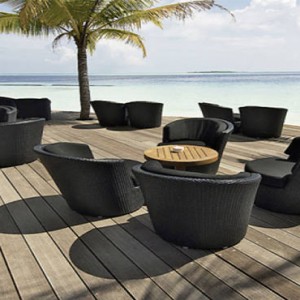 luxury maldives holiday packages - komandoo island - pool