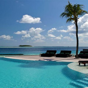 luxury maldives holiday packages - komandoo island - pool
